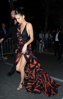 Kendall Jenner feet photo thumbnail
