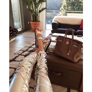 Chiara Ferragni feet photo thumbnail