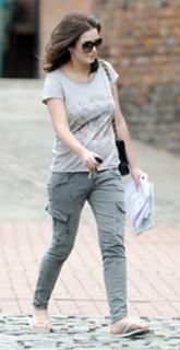Helen Flanagan feet photo thumbnail