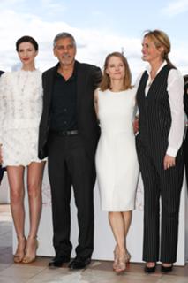 Jodie Foster feet photo thumbnail