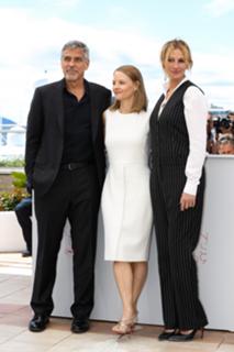 Jodie Foster feet photo thumbnail