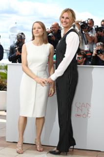 Jodie Foster feet photo thumbnail