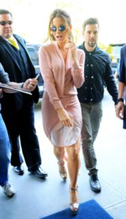 Kate Beckinsale feet photo thumbnail