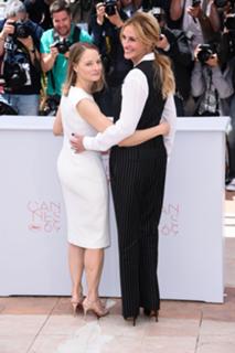 Jodie Foster feet photo thumbnail