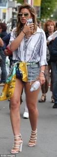 Ferne McCann feet photo thumbnail