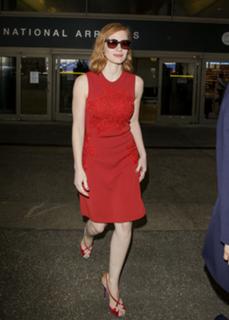 Jessica Chastain feet photo thumbnail