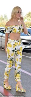 Pixie Lott feet photo thumbnail