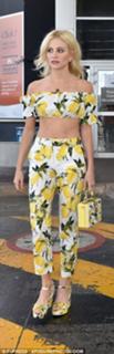 Pixie Lott feet photo thumbnail