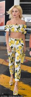 Pixie Lott feet photo thumbnail