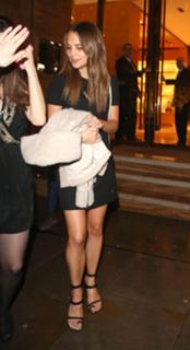 Alicia Vikander feet photo thumbnail