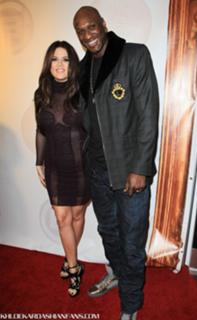 Khloé Kardashian feet photo thumbnail