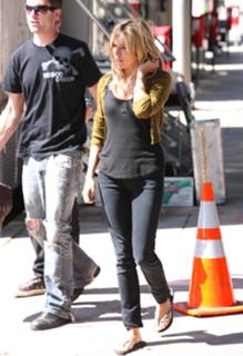 Sienna Miller feet photo thumbnail