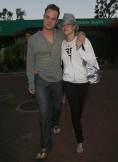 LeAnn Rimes feet photo thumbnail
