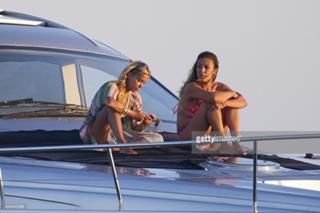 Sylvie Meis feet photo thumbnail