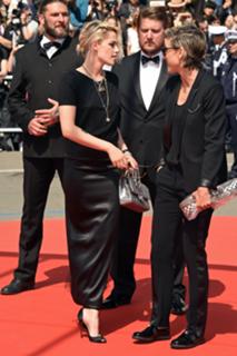 Kristen Stewart feet photo thumbnail