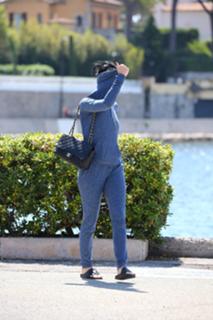 Katy Perry feet photo thumbnail