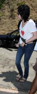 Kristen Stewart feet photo thumbnail
