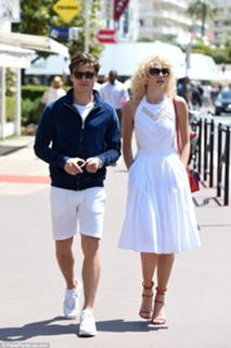 Pixie Lott feet photo thumbnail
