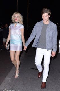 Pixie Lott feet photo thumbnail