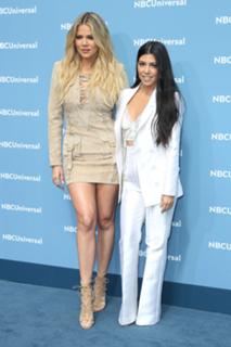 Khloé Kardashian feet photo thumbnail