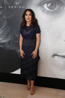 Salma Hayek feet photo thumbnail