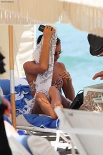 Irina Shayk feet photo thumbnail