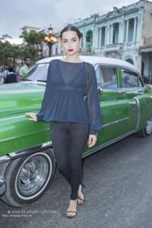 Ana de Armas feet photo thumbnail