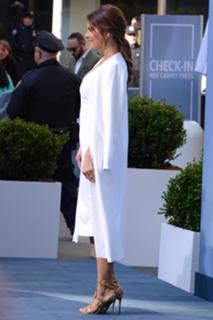 Maria Menounos feet photo thumbnail