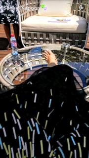 Sonam Kapoor feet photo thumbnail