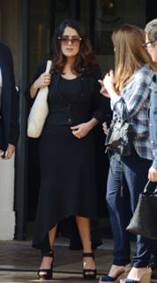 Salma Hayek feet photo thumbnail