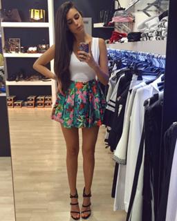 Valentina Vignali feet photo thumbnail