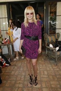 Malin Akerman feet photo thumbnail