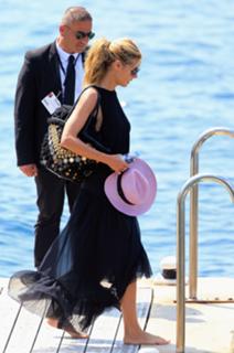 Heidi Klum feet photo thumbnail
