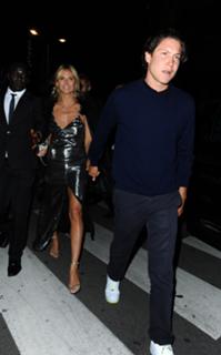 Heidi Klum feet photo thumbnail
