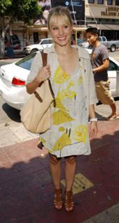 Kristen Bell feet photo thumbnail