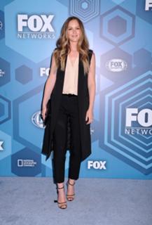 Leighton Meester feet photo thumbnail