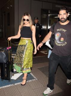 Perrie Edwards feet photo thumbnail