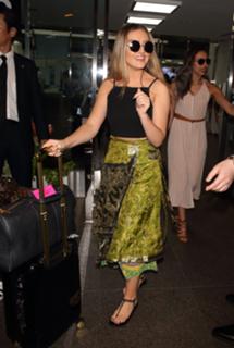 Perrie Edwards feet photo thumbnail