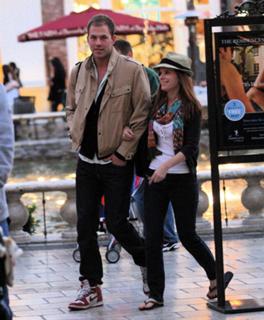 Kate Mara feet photo thumbnail