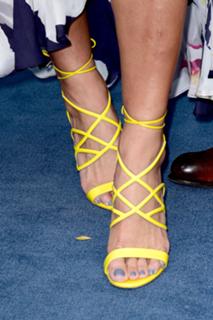 Nikki Garcia feet photo thumbnail