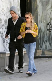 Nicole Richie feet photo thumbnail
