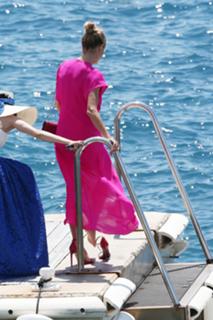 Heidi Klum feet photo thumbnail