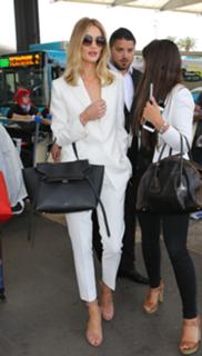 Rosie Huntington-Whiteley feet photo thumbnail