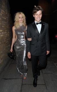 Pixie Lott feet photo thumbnail