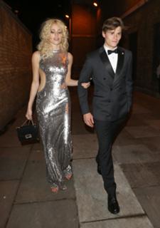 Pixie Lott feet photo thumbnail
