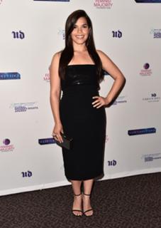 America Ferrera feet photo thumbnail