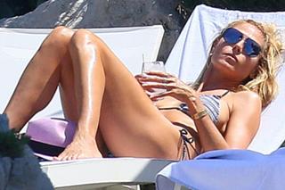 Heidi Klum feet photo thumbnail