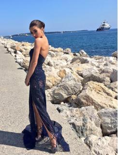 Amy Jackson feet photo thumbnail