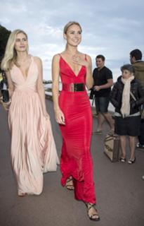 Kimberley Garner feet photo thumbnail