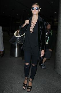 Heidi Klum feet photo thumbnail